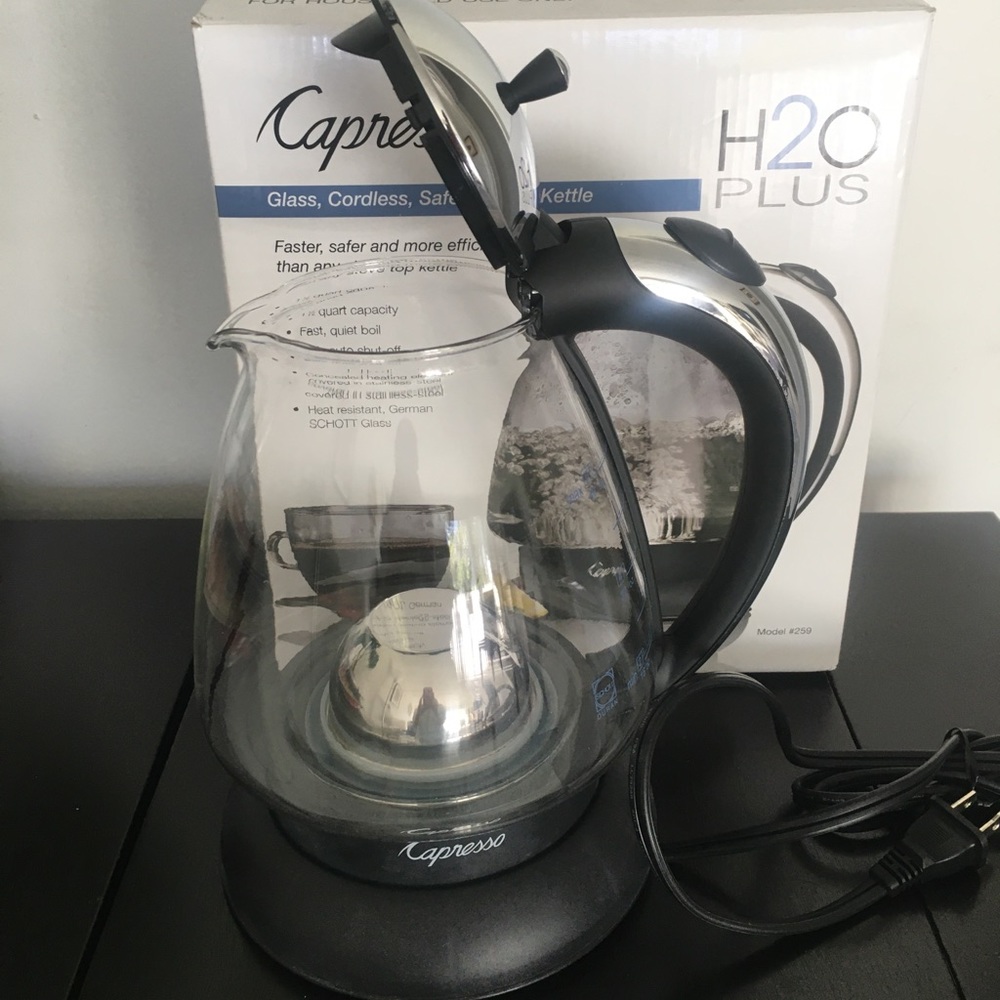 Capresso 259 H2O Plus Glass Water Kettle, Chrome - Picture 6 of 9